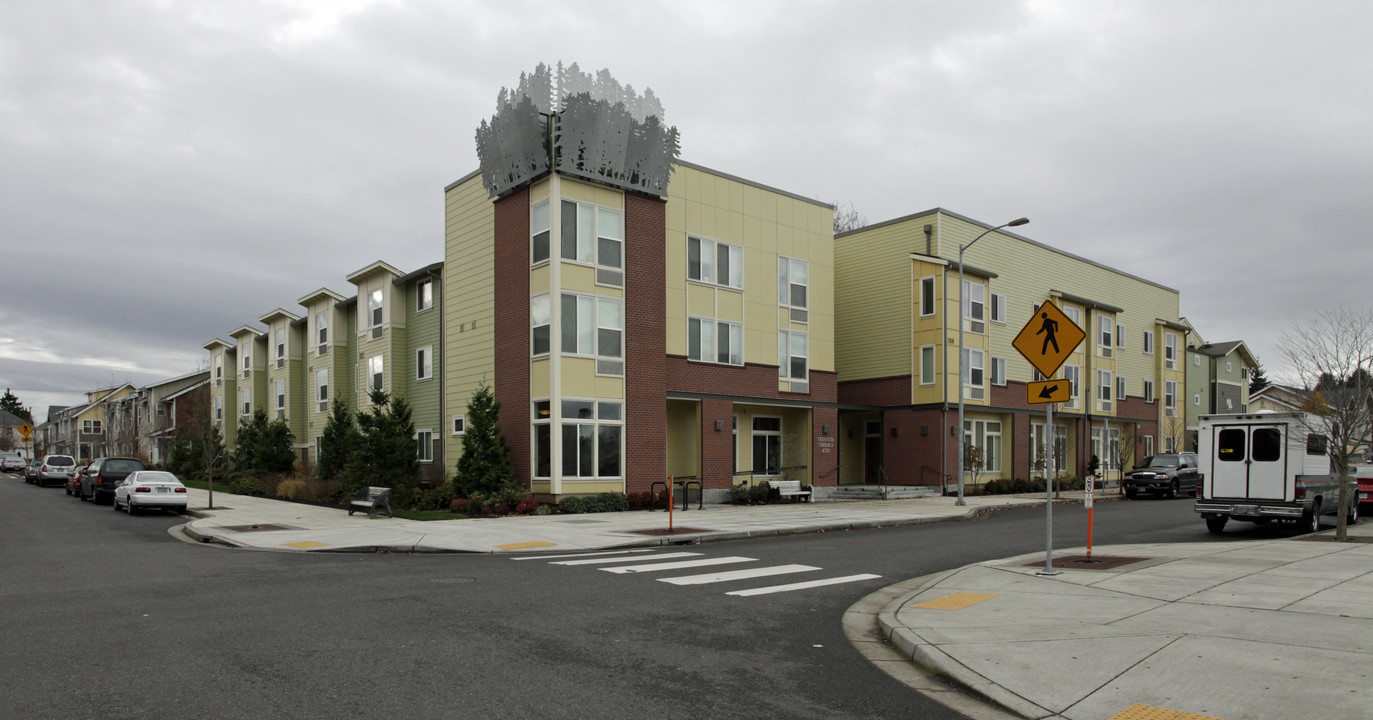 Trenton Terrace Apartments in Portland, OR - Building Photo