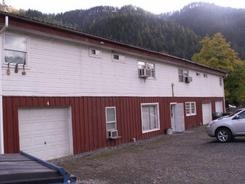 103 N Main St in Klickitat, WA - Foto de edificio