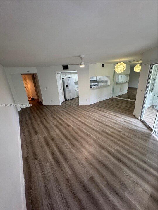 12850 SW 4th Ct in Pembroke Pines, FL - Building Photo