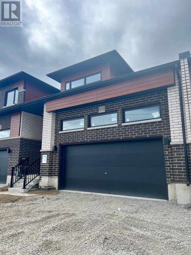 property at 3052 Sandy Acrs Ave