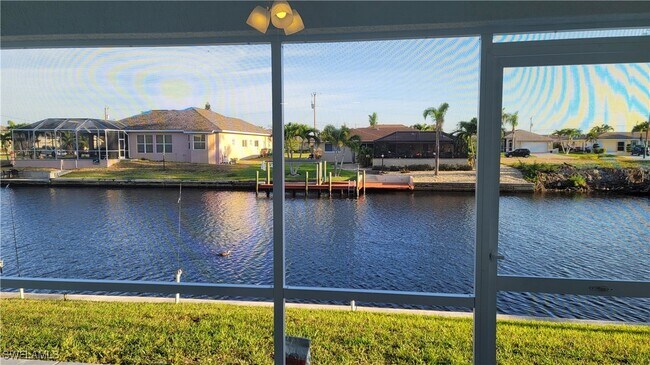 425 SW 47th Terrace in Cape Coral, FL - Foto de edificio - Building Photo