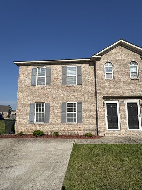 property at 4009 Lucerne Ct