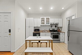 245 W Fifth St in Boston, MA - Building Photo - Building Photo