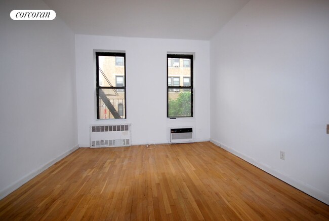 415 E 82nd St in New York, NY - Building Photo - Building Photo