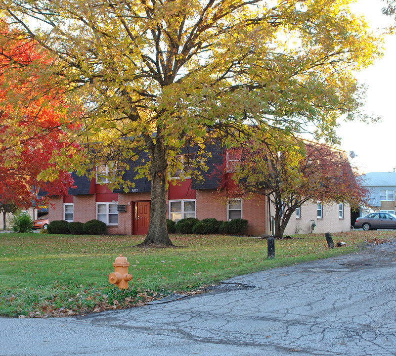 5021 Aravesta Ave in Youngstown, OH - Foto de edificio