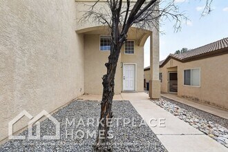 10227 Cristalino Rd SW in Albuquerque, NM - Building Photo - Building Photo