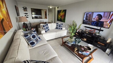 16851 NE 23rd Ave in North Miami Beach, FL - Building Photo - Building Photo