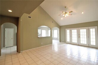 25 N 22nd St in McAllen, TX - Building Photo - Building Photo