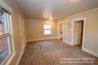 1841 Kincaid St in Eugene, OR - Building Photo - Building Photo