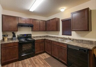 391 Ariel Dr in Kokomo, IN - Foto de edificio - Building Photo
