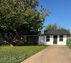 1026 Almond Cir in San Angelo, TX - Building Photo