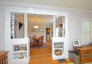 412 Hilldale Dr in Decatur, GA - Foto de edificio - Building Photo