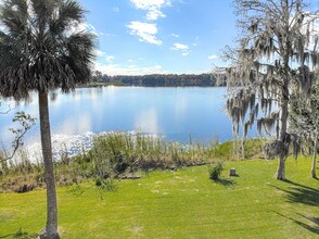 2337 Lake Talmadge Dr in DeLand, FL - Foto de edificio - Building Photo