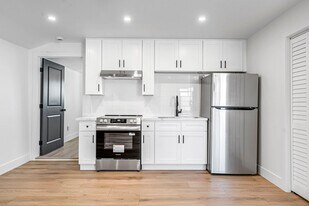 406 Sierra Ave in Clovis, CA - Building Photo