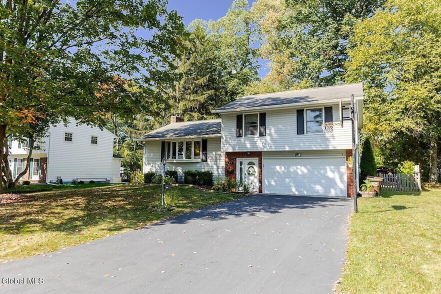43 The Crossway in Delmar, NY - Building Photo