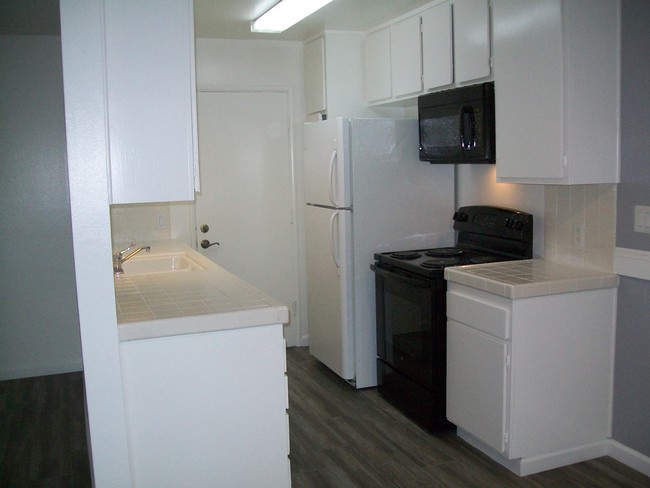 2445 E Del Mar Blvd, Unit 1