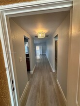 2350 W 53rd Terrace in Hialeah, FL - Building Photo - Building Photo