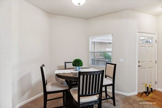 900 Moon Cir in Folsom, CA - Building Photo - Building Photo