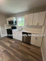 713 N 3rd St in Millville, NJ - Building Photo