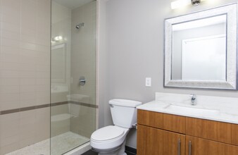 505 N State St-Unit -1802/4 in Chicago, IL - Building Photo - Building Photo