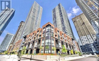 4130 Parkside Village Dr in Mississauga, ON - Building Photo