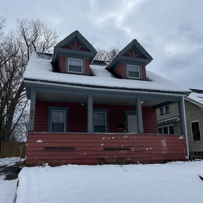 property at 331 W Ostrander Ave