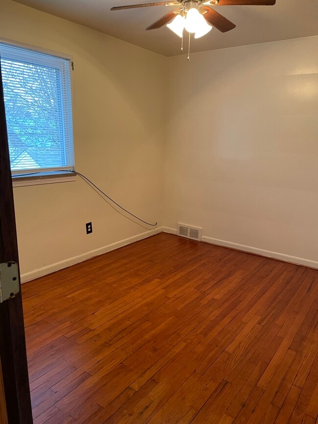 20299 Moross Rd, Unit 2 Bedroom