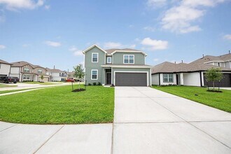 5103 Hector Gustavo Dr in Rosharon, TX - Building Photo - Building Photo