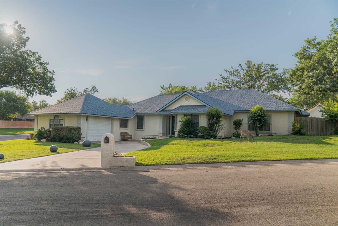 200 Mountain View Dr in Del Rio, TX - Foto de edificio