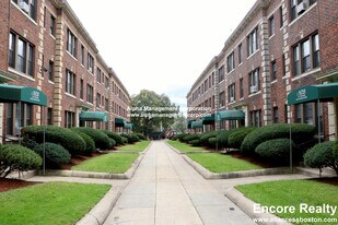 349 Pleasant St in Malden, MA - Building Photo