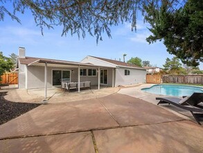 2426 Regent Rd in Livermore, CA - Building Photo - Building Photo