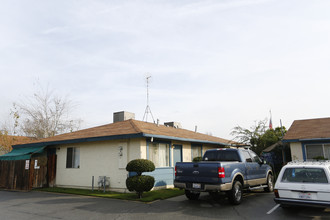 Beardsley Apartments in Bakersfield, CA - Building Photo - Building Photo