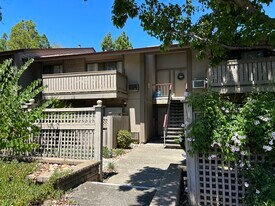 100 Kinross Dr, Unit 10 in Walnut Creek, CA - Building Photo