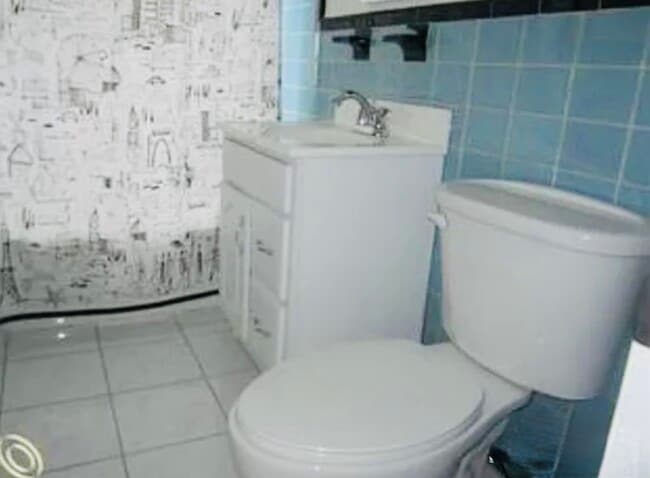 21155 Dexter Blvd in Warren, MI - Building Photo - Building Photo
