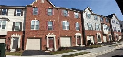 45956 Iron Oak Terrace in Sterling, VA - Building Photo