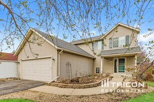 3111 Crane St in Shakopee, MN - Building Photo