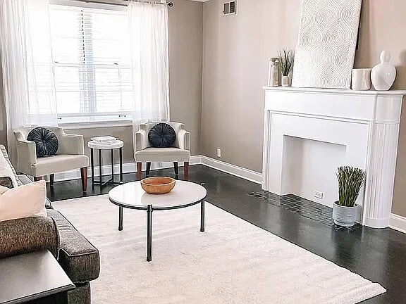 property at 925 S Hanley Rd