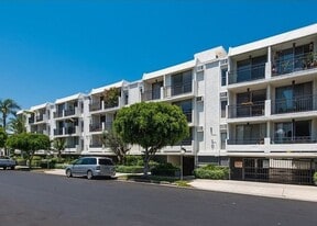 6151 Orange St, Unit 310 in Los Angeles, CA - Building Photo