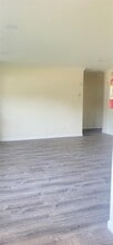 115-15 Hemlock Dr in Bay Shore, NY - Building Photo - Building Photo