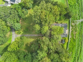 36 Crosshill Rd in Hartsdale, NY - Building Photo - Building Photo