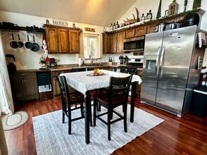 36046 Jakes Cir in Soldotna, AK - Foto de edificio - Building Photo