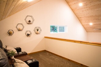 235 Paradise Dr, Unit SI ID1035921P in Ashford, WA - Building Photo - Building Photo