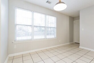 4021 Plantation Mill Dr in Buford, GA - Foto de edificio - Building Photo