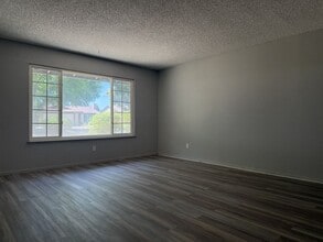 1731 Marie Ln in Merced, CA - Building Photo - Building Photo