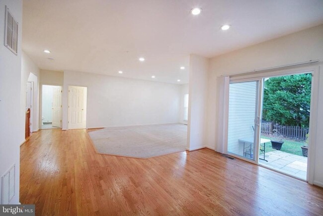 20203 Hopi Dr in Ashburn, VA - Building Photo - Building Photo