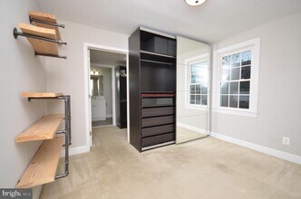 218 Frederick Ave in Rockville, MD - Foto de edificio - Building Photo