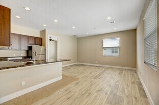 6044 Curie Pl in Palm Beach Gardens, FL - Building Photo