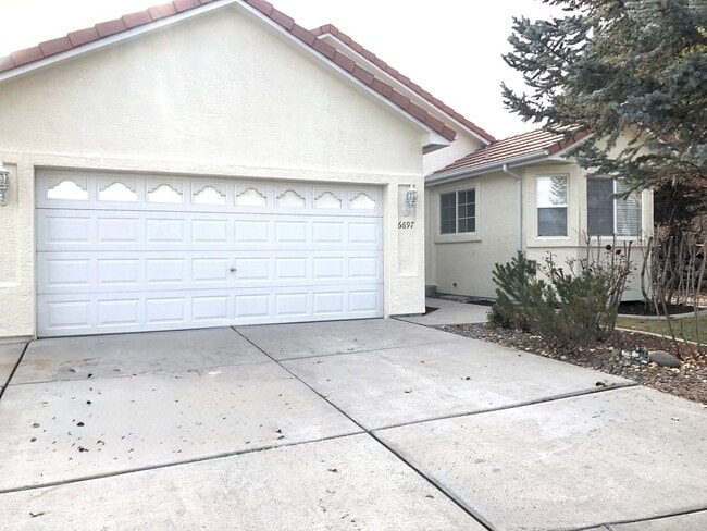 6697 S Drexel Dr