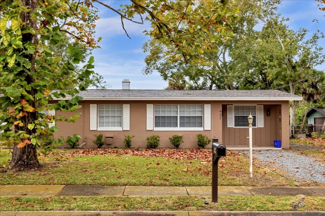 432 Sauls St in Ormond Beach, FL - Building Photo