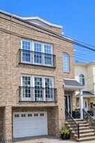 5 Gotthart St in Newark, NJ - Building Photo